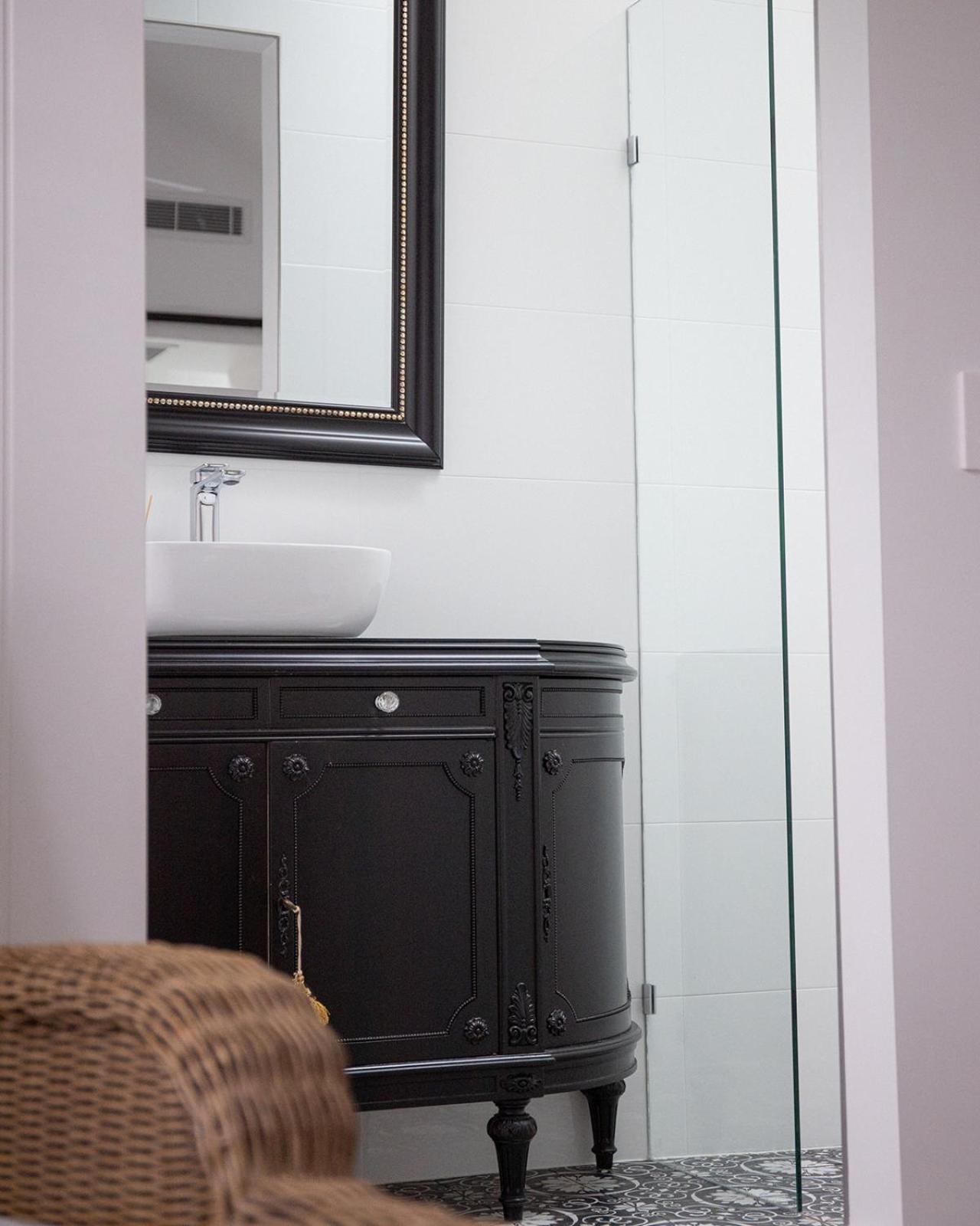 Villa Pengelly's Boutique Private